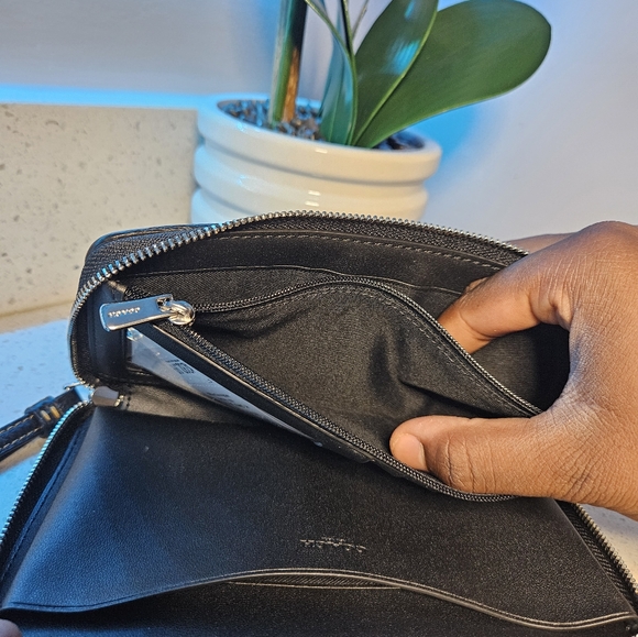 CoachDempsey Large Phone Wallet With Houndstooth Print  brand new with tags - Picture 8 of 10